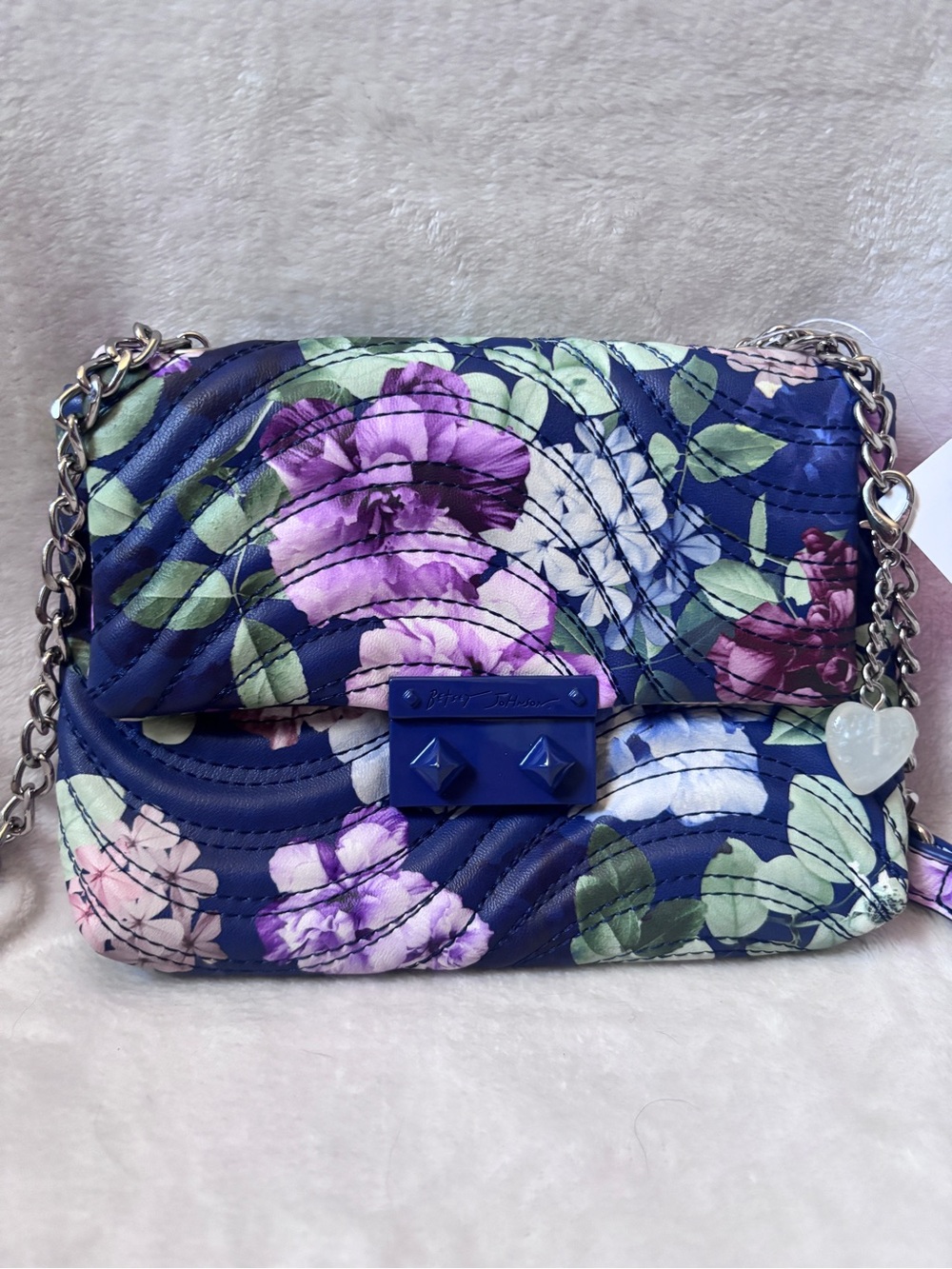 Betsey Johnson Xoellie Floral Crossbody Bag NWT Blue Purple Quilted - Picture 2 of 12